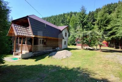 Casă cu 4 camere cu Teren 1050 Mp în Lunca