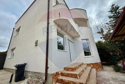 Casa de vanzare in Eforie Nord teren proprietate 300 mp - 9