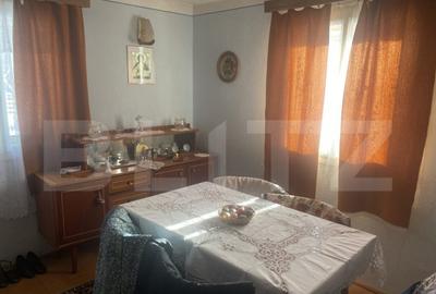 Vanzare 2 case tradi?ionale, 3 camere + teren, 3450 mp, Ca - 24