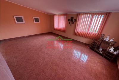 Casa P 1E Pod S= 435 mp, teren 938 mp, pretabila clinica, gr - 17