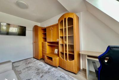 Apartament cu 2 camere, mobilat în Podul de Piatră - 3