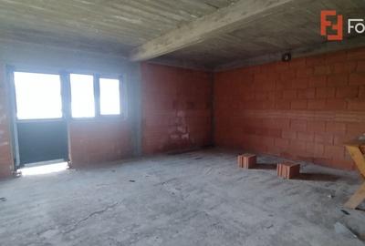 Duplex cu 7 camere cu Teren 500 Mp în Săcălaz - 9