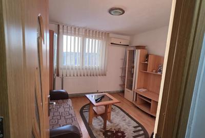 Apartament 3 camere Centru Valenii de Munte | Cartier m - 1
