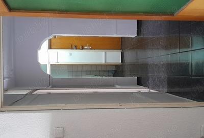 Ofer spre inchiriere o camera - 4