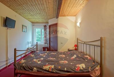 Vila cu potential turistic in Predeal privelisti si liniste montana - 32