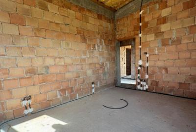 Casa individuala la ro?u 118 mp utili, teren 420 mp, - 12