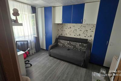 Apartament cu 2 camere semidecomandat în Poiana - 1