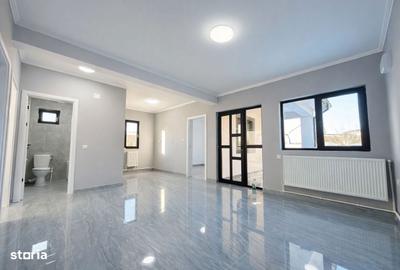 Casă cu 4 camere în Central - 2