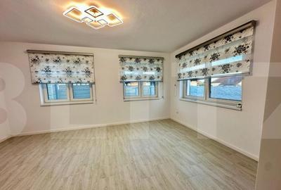 Casă cu 3 camere cu Teren 70 Mp în Cetate - 1