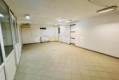 Spațiu comercial, de 80 mp, în Gruia - 3
