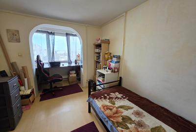 Apartament cu 3 camere semidecomandat în Titan - 2