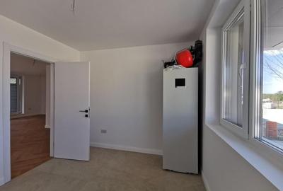 Casă cu 4 camere cu Teren 200 Mp în Pipera - 22