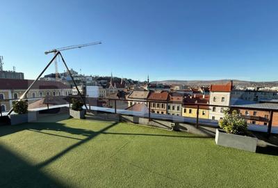 Spațiu comercial, de 40 mp, în Central - 8