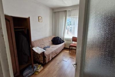 Apartament 3 camere - Comanesti, central. - 13