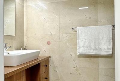 Terase generoase cu vederea spre padure - 17