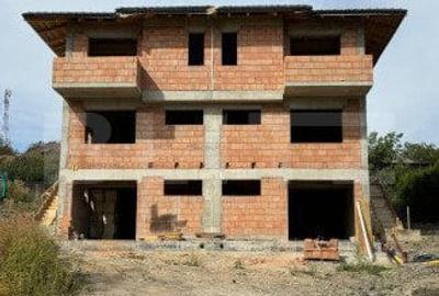 Casă cu 4 camere cu Teren 575 Mp în Central - 4