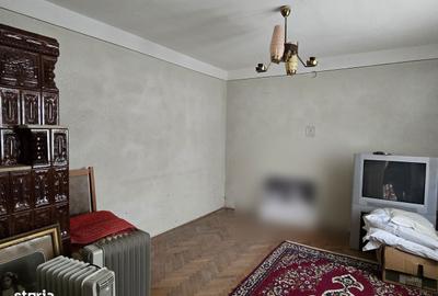 Casă cu 7 camere cu Teren 4500 Mp în Hotarele - 7
