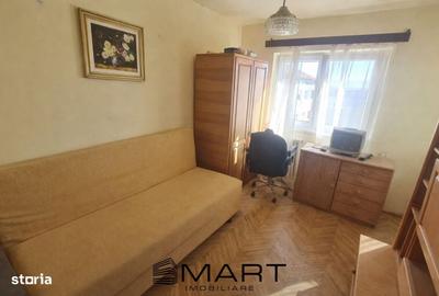 Apartament cu 3 camere decomandat, mobilat în Central
