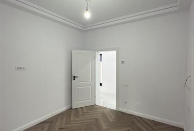 Casă cu 4 camere cu Teren 500 Mp în Valea Adâncă - 10