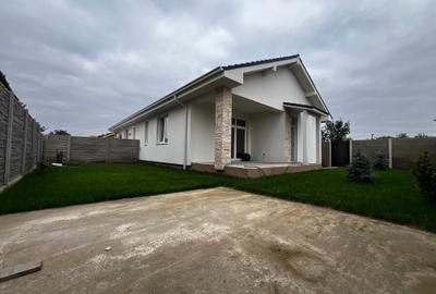 Duplex 1/2 modern pe parter cu 3 camere, Bucovăț - 2