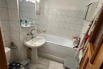 Apartament cu 2 camere, decomandat, etaj 1/4, zona Dacia - 6