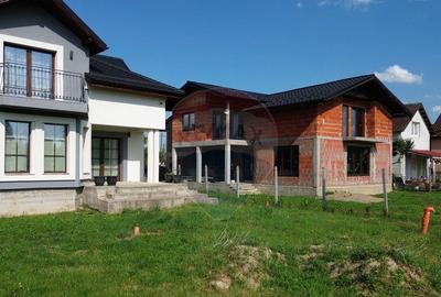 Casa la ro?u de vanzare in Satulung - 10