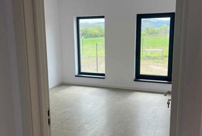Casă cu 4 camere în Tărlungeni - 3