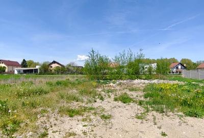 Teren Construcții intravilan de 660 mp, în Stupini - 1