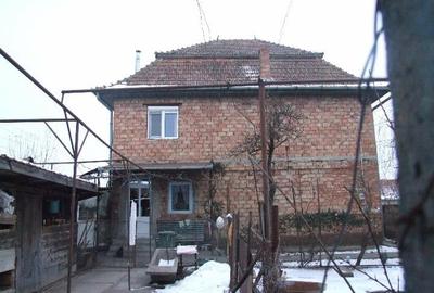 Casă cu 4 camere în Luna - 2