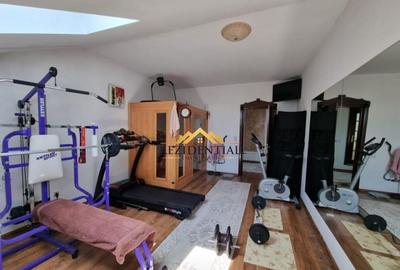 VILA CU ETAJ SI MANSARDA - 11