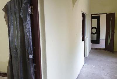 Casă cu 4 camere în Gura Ocniței - 7