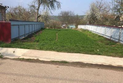 Teren de 3900 mp, în Exterior Vest - 1