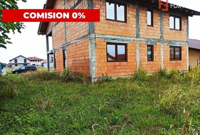 Casă individuală cu 7 camere cu Teren 600 Mp în Moșnița Nouă - 1