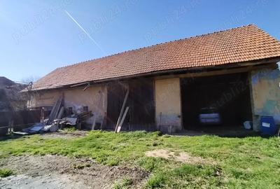 Casa tradi?ionala cu 2 corpuri, grajd, ?ura ?i 1200 mp teren Lisa, Bra?ov ideal turism rural - 1