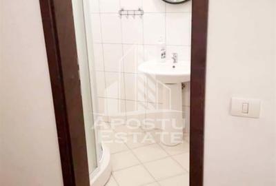 Apartament cu 2 camere nedecomandat în Central