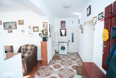 Casă cu 4 camere decomandat cu Teren 570 Mp în Rogerius - 17