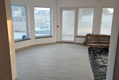 Casă cu 4 camere în Volovăț - 8