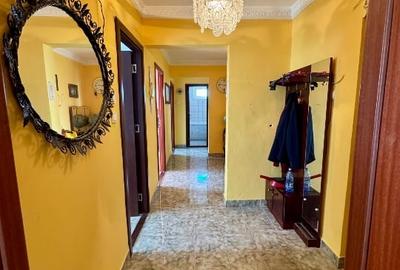 Apartament cu 3 camere decomandat, mobilat în Tomis Nord