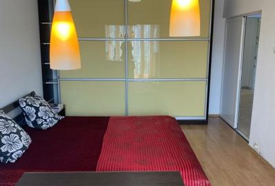 Apartament cu 3 camere decomandat, mobilat în 13 Septembrie