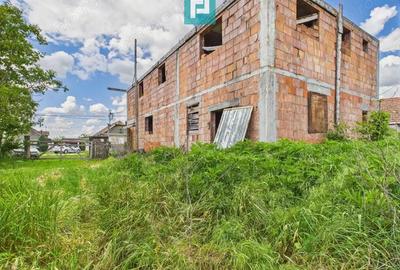 Casa mare, la rosu cu teren generos in ?imand - 4