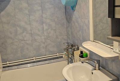 Vand inhiriez a 2 cam zona autogara