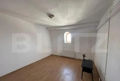 Spațiu comercial, de 18 mp, în Central - 1