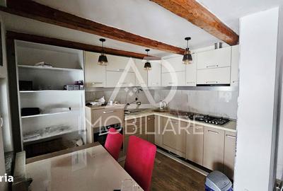 Casă cu 4 camere cu Teren 500 Mp în Central - 1