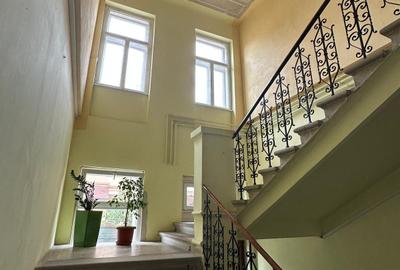 Vand Apartament la casa - 3 camere - garaj - curte - Ultracentral - 11