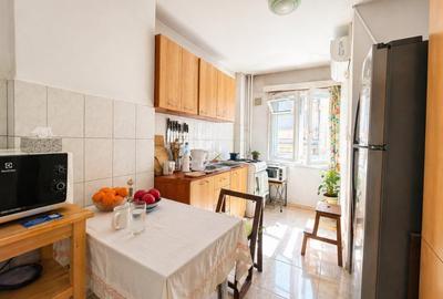 Apartament cu 4 camere decomandat, mobilat în P-ța Romană - 14