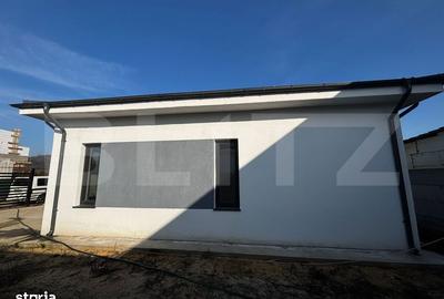 Casă cu 3 camere în Leamna de Jos - 1