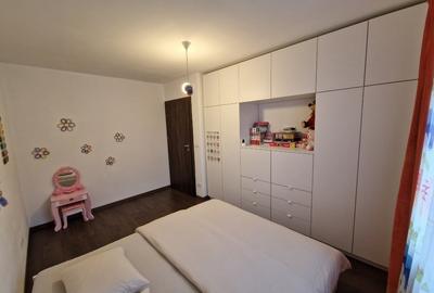 Proprietar - vând 1/2 duplex cu garaj - 12