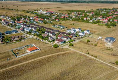 Vila alipita, impecabil executata, teren 350mp, preechipare AC - 11