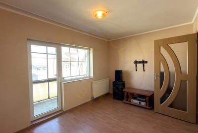 Apartament cu 3 camere decomandat, mobilat în Carei - 3