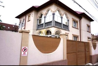 Casa / Vila de inchiriat in zona Piata Cipariu - 5